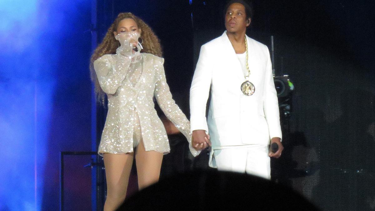 Beyoncé y Jay Z en un concierto en el estadio Principality de Cardiff