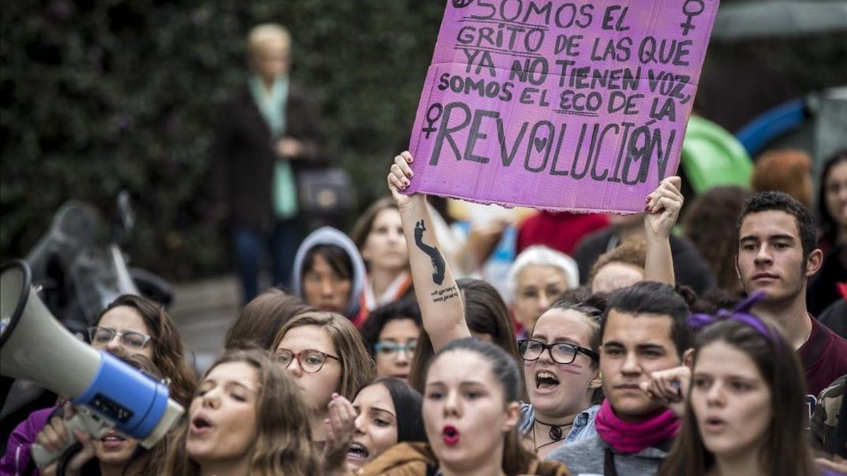 Manifestación contra el machismo en las aulas en Valencia