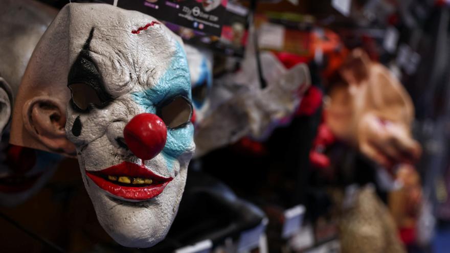 Una máscara de Halloween en una tienda, a 24 de octubre de 2022