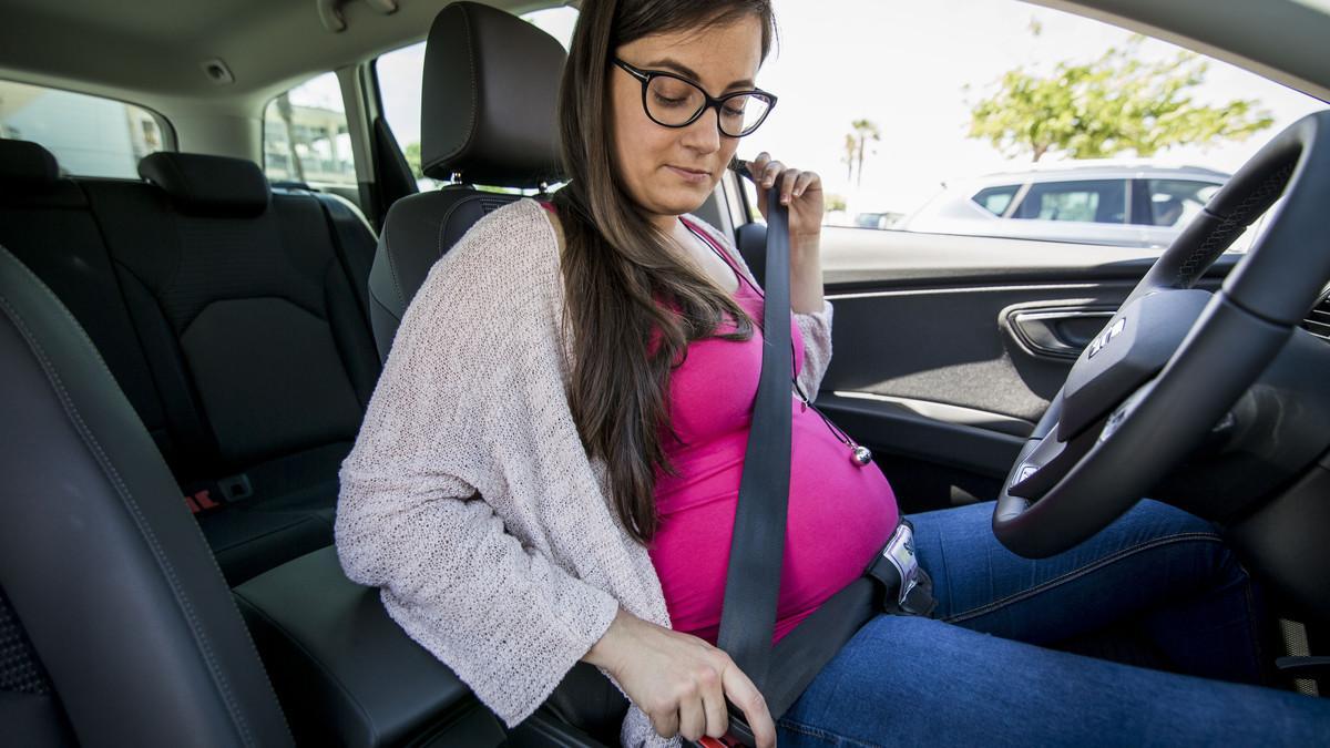 Embarazada conducir seat