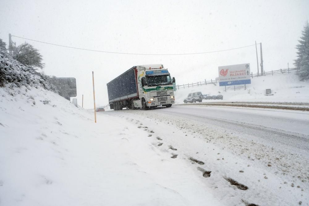 Temporal de nieve en el Puerto de Pajares