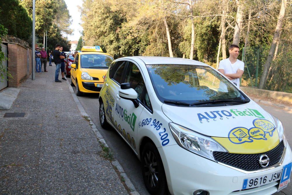 Primer dia de vaga dels examinadors del carnet de conduir a Girona