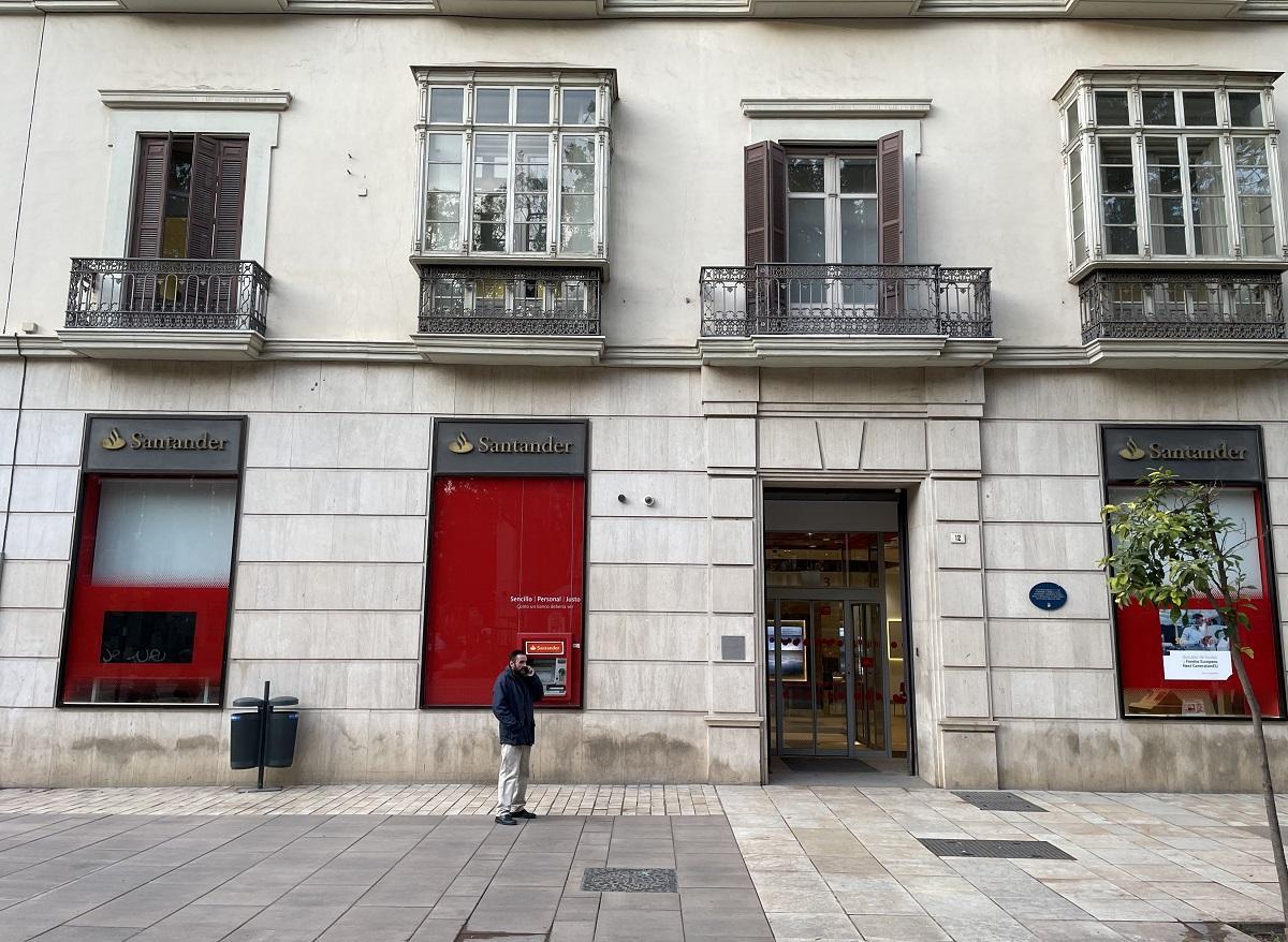 La oficina del Santander en la Alameda Principal de Málaga.