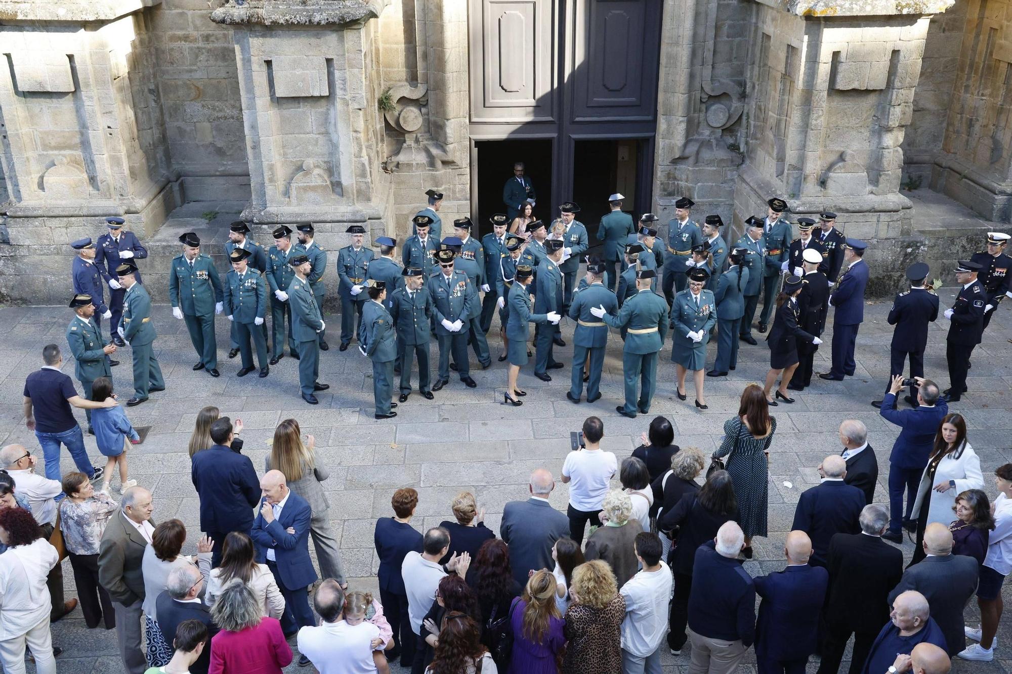 Imágenes del homenaje de la Guardia Civil a la Virgen del Pilar en el convento de San Francisco