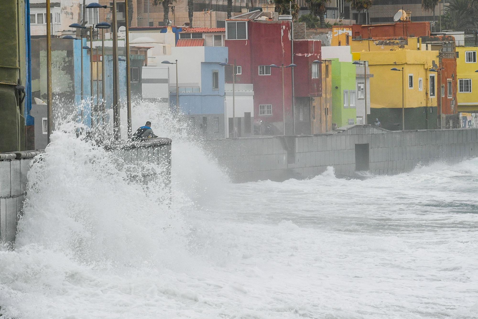 Olas en San Cristóbal, en Las Palmas de Gran Canaria (02/08/2023)