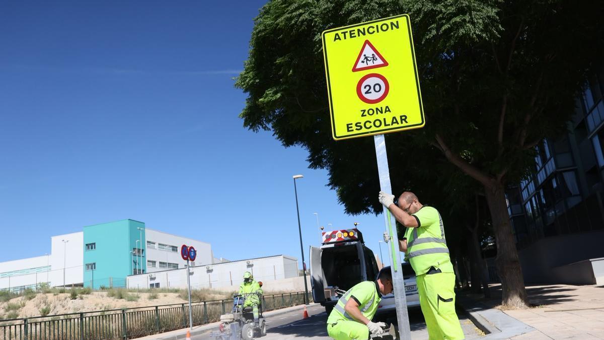 Zaragoza inicia en Distrito Sur un plan de señalización y mejora de la seguridad vial en entornos escolares que se extenderá al resto de la ciudad