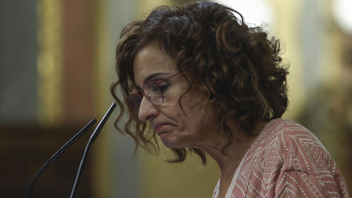 La ministra de Hacienda, María Jesús Montero, en el Congreso