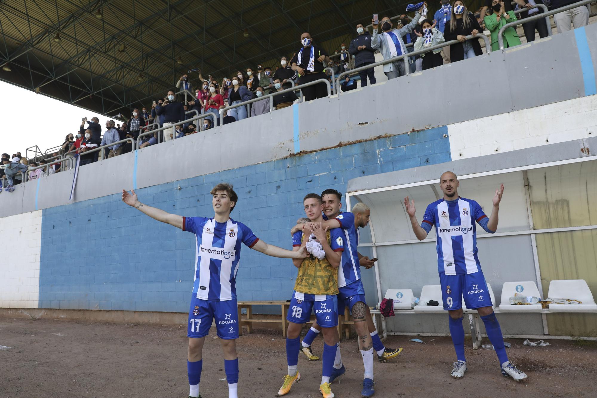 La celebración del Real Avilés, en imágenes