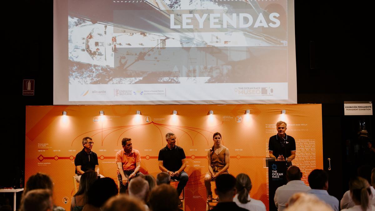 Pelayo López de Merlo, Joan Vila, Pepe Ribes, Eugenia Bosco y Johan Salén en el acto de celebración del décimo aniversario del Museo The Ocean Race en Alicante