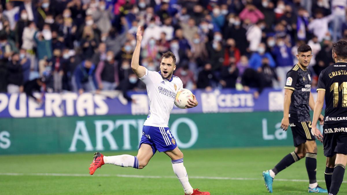 Vada celebra el tanto del empate sumado la pasada campaña en La Romareda ante la Ponferradina.