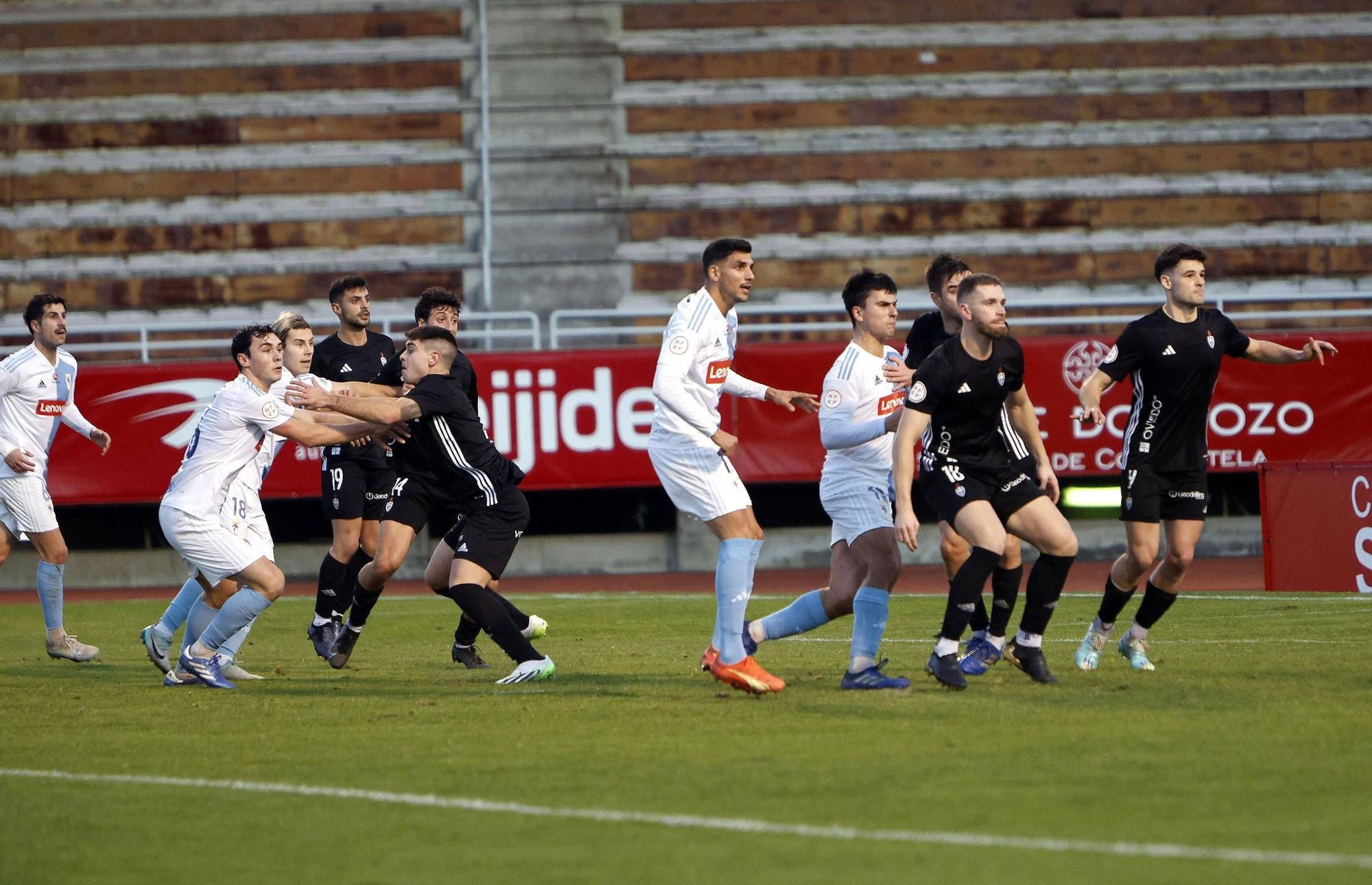 SD Compostela - Covadonga: las imágenes del partido