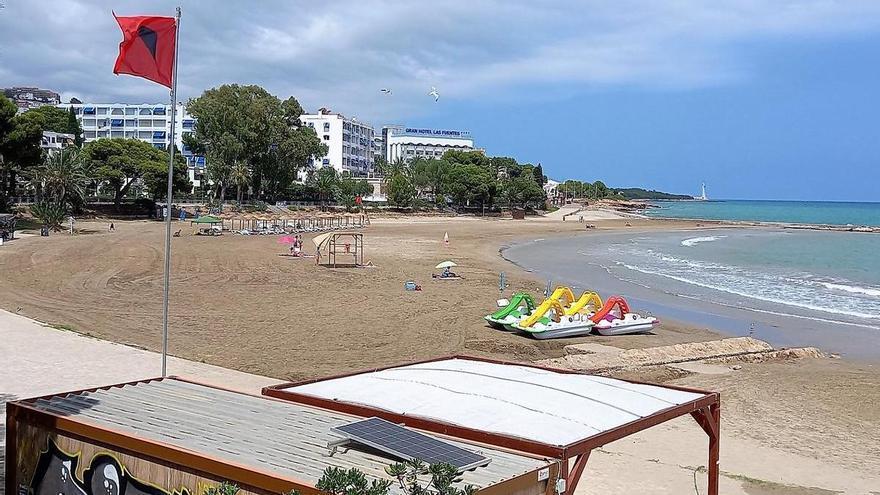 Alcalà espera reabrir este sábado la playa cerrada por contaminación y urge soluciones