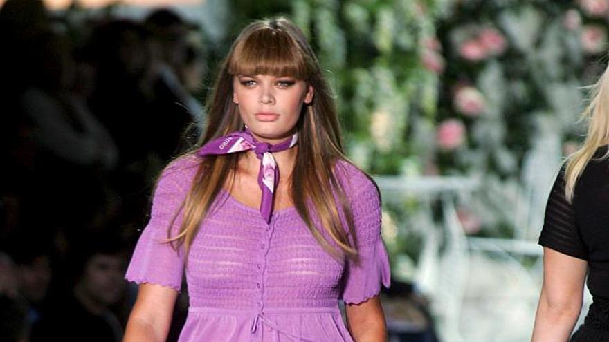 Las tallas grandes de Elena abren semana de la moda de Milán - Faro de Vigo