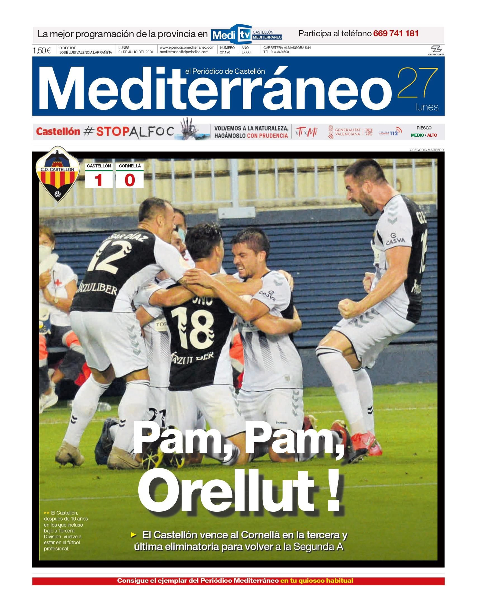 Los jugadores del Castellón celebran el gol que dio el ascenso.