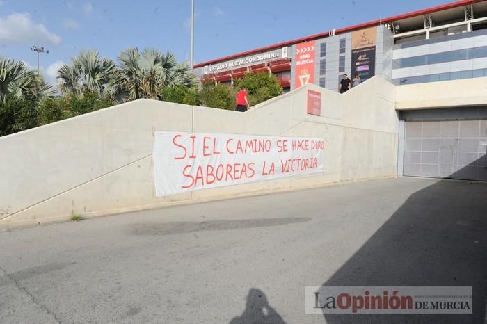 Tensión en la puerta de Nueva Condomina