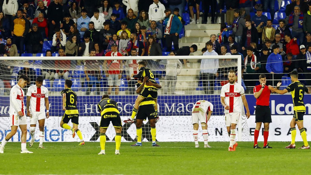 El Real Zaragoza celebra un gol en El Alcoraz en el derbi del 2021