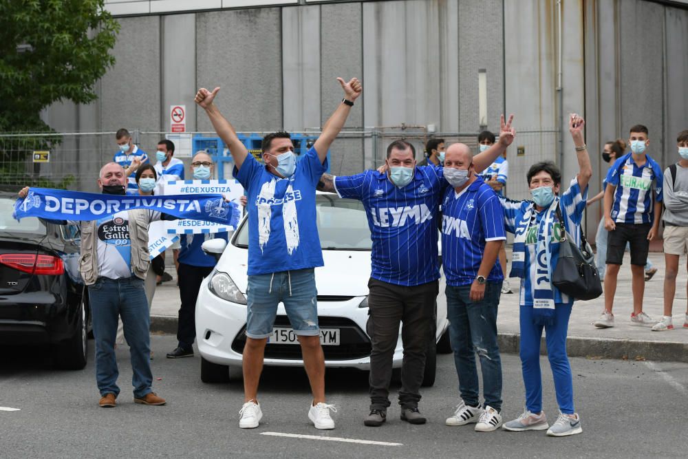 La caravana en defensa del Deportivo colapsó el tráfico en varios puntos de A Coruña.