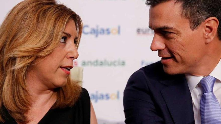 Susana Díaz junto a Pedro Sánchez.