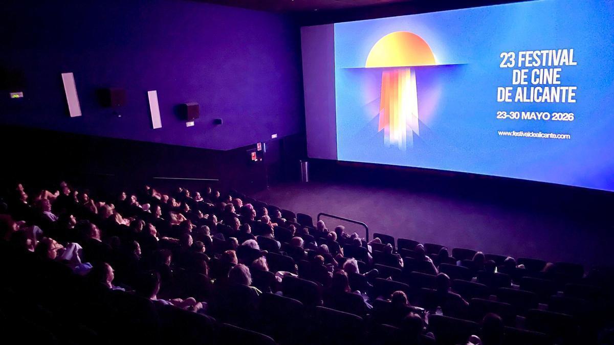 Algunos de los asistentes a los cines Kinépolis de Alicante