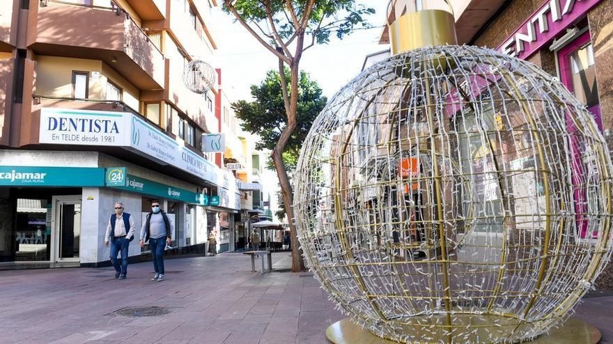 Ambiente prenavideño en la Zona comercial Abierta de San Gregorio