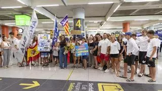 La mallorquina Marta Cardona disfruta de un recibimiento a la altura de una campeona del mundo