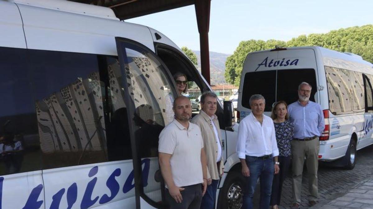 Manuel Pardo, en su visita a la estación de autobuses de O Barco de Valdeorras.