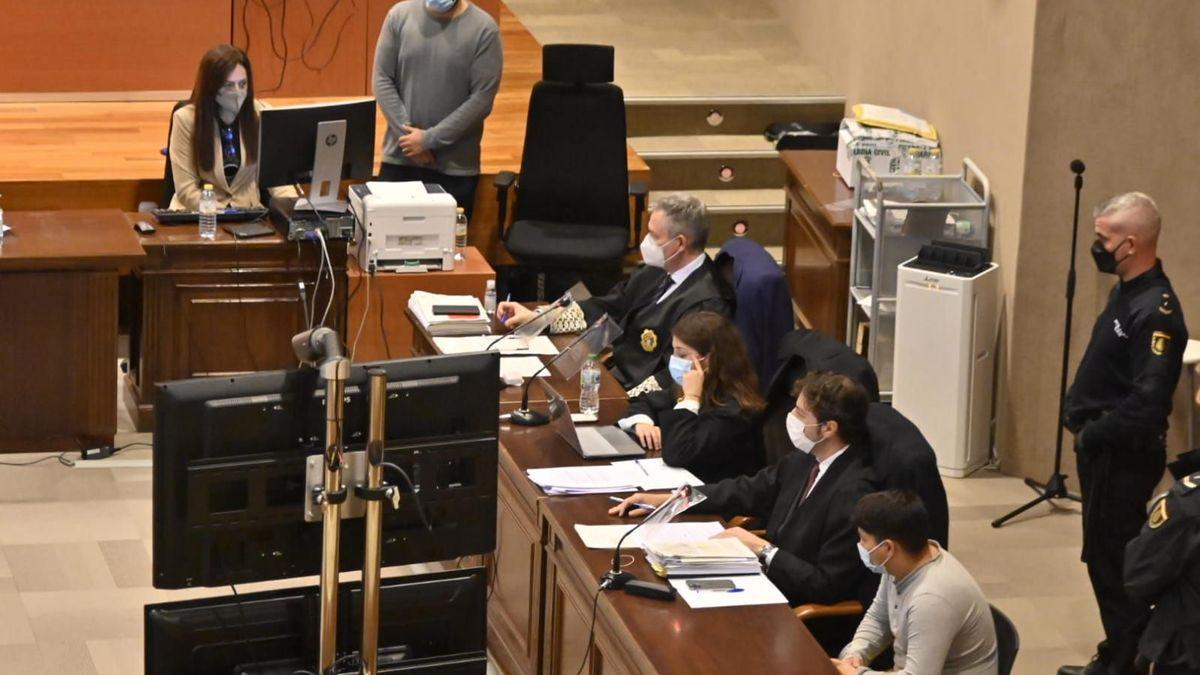 Imagen de la primera jornada del juicio por el parricidio de Almassora, en Castellón.