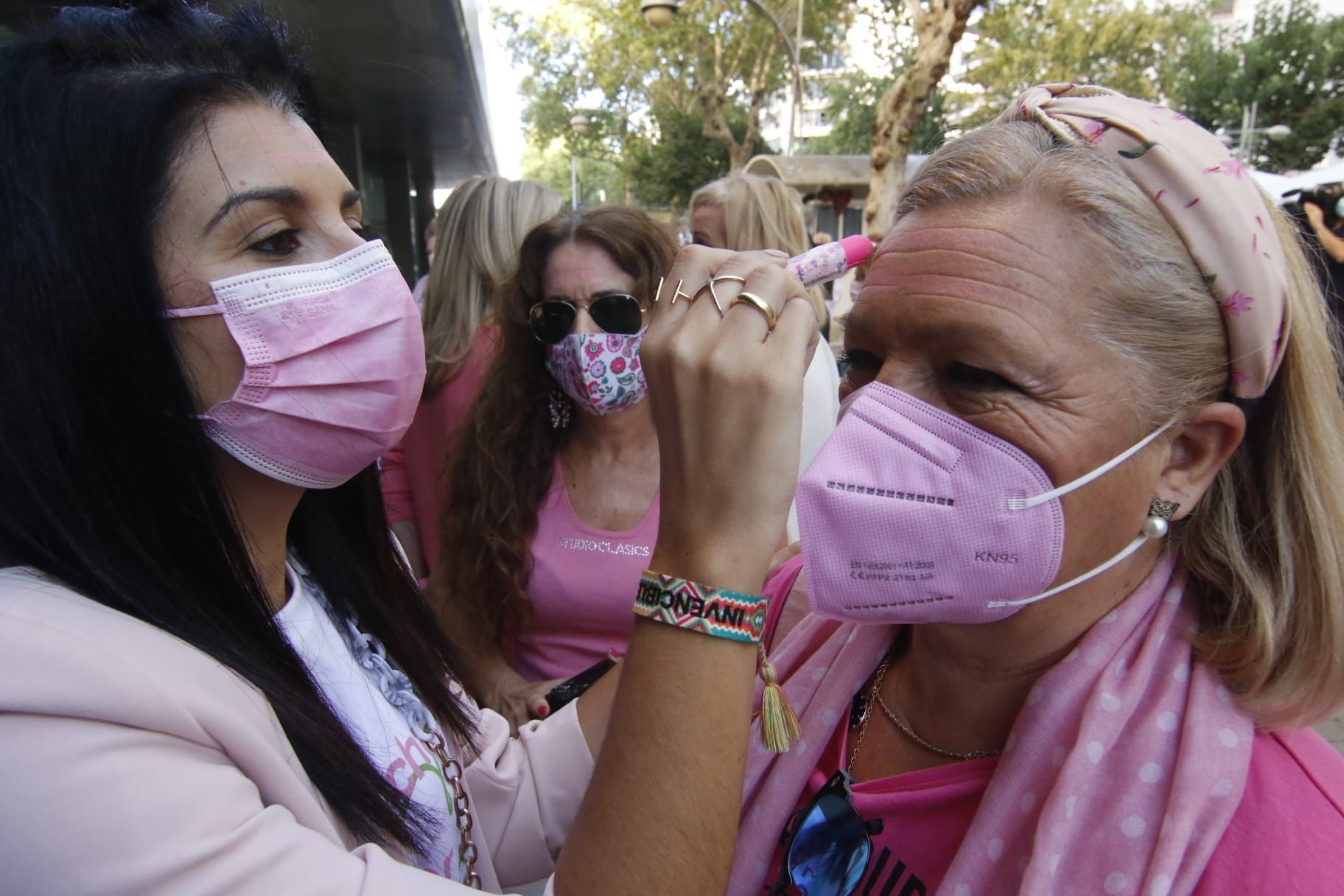 Campaña "Saca pecho" contra el Cáncer de mMma