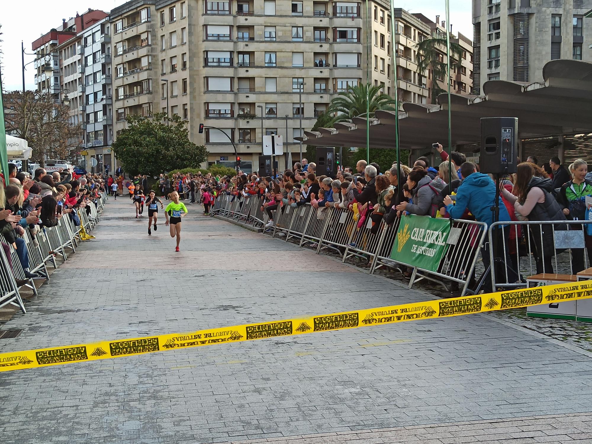 Casi 1.500 participantes disputan la carrera de Fin de Año de Pola de Siero