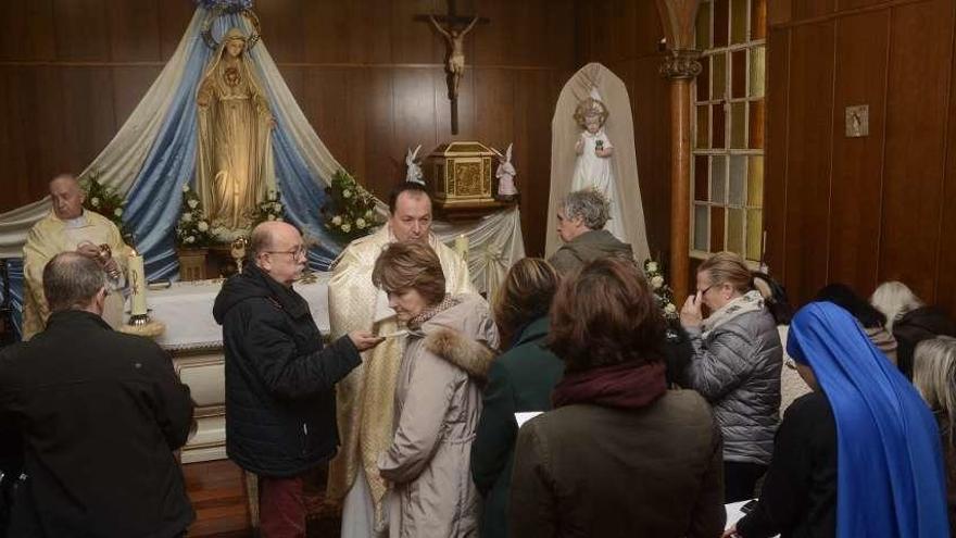 Un momento de la celebración en el Santuario de las Apariciones. // Rafa Vázquez