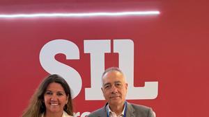 El delegat especial de l’Estat al CZFB i president del SIL, Pere Navarro, i la directora general del CZFB i del SIL, Blanca Sorigué