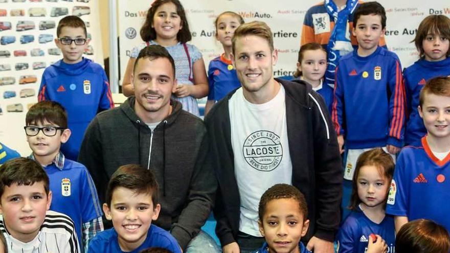 Alfonso y Carlos Hernández, ante una rueda de prensa especial