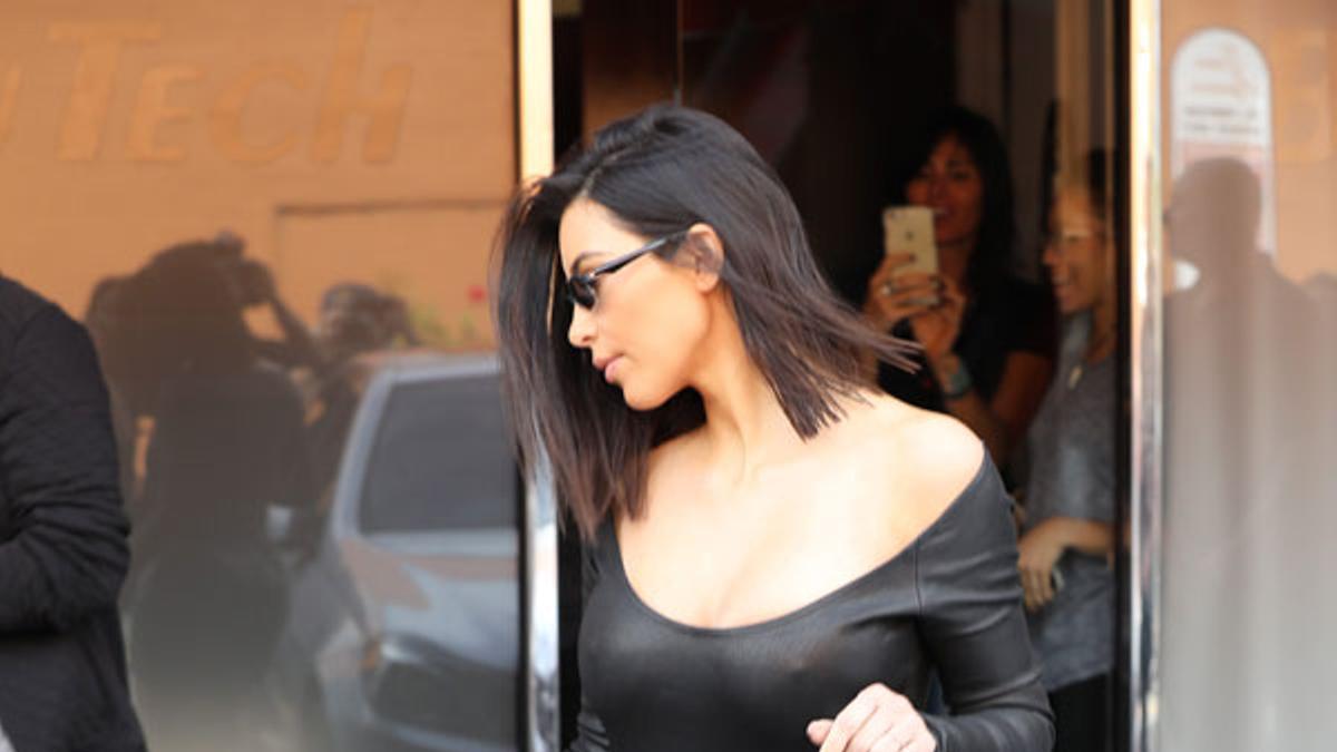 Kim Kardashian con un look inspirado en 'Matrix'