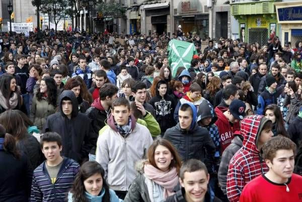 Fotogalería: Manifestación de estudiantes en Zaragoza