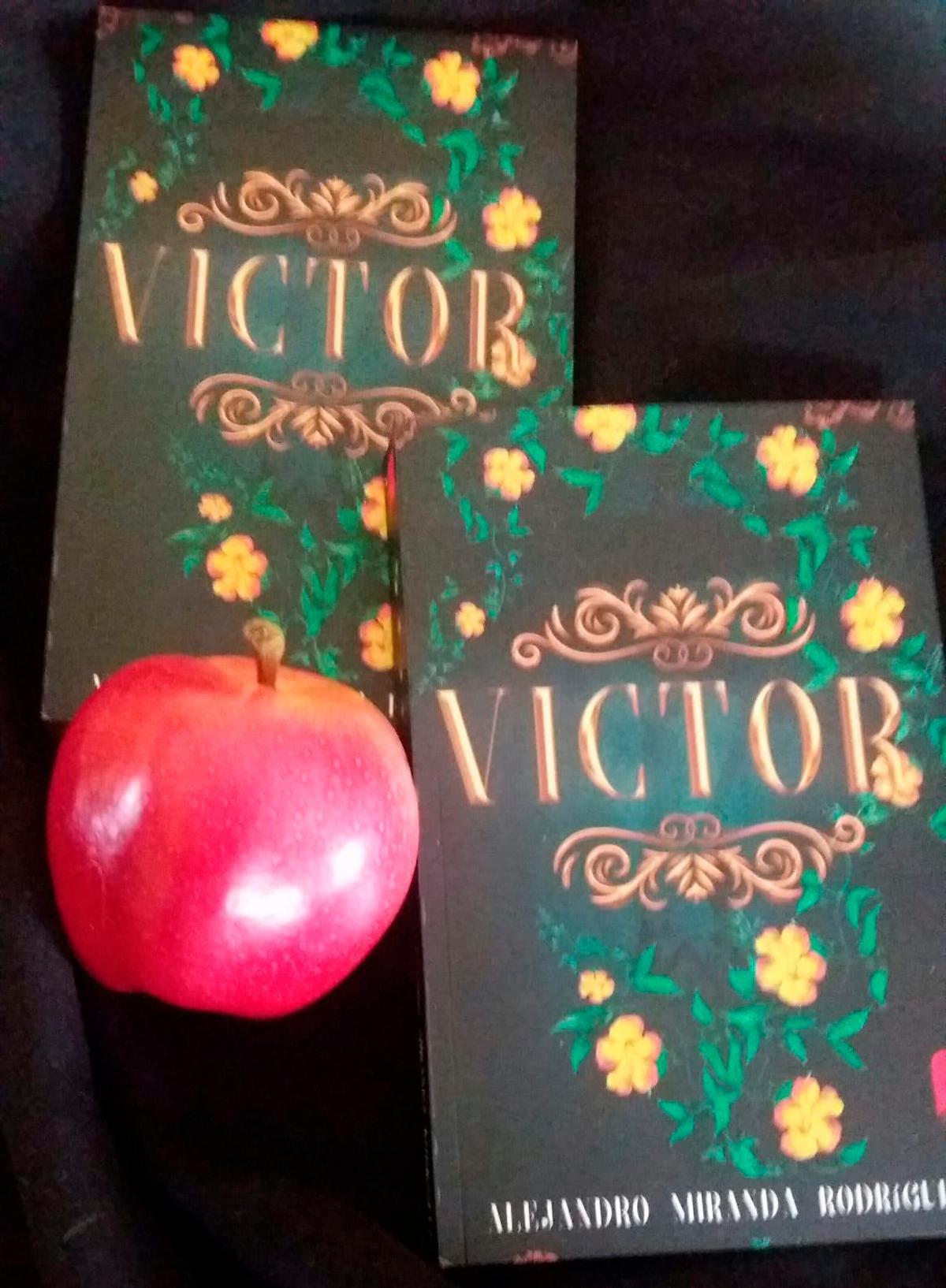 Alejandro Miranda, el escritor que rompe con los mitos de Disney