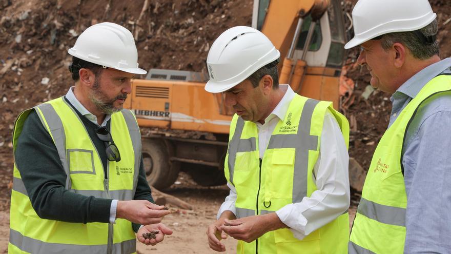 Mazón destaca "eficacia" de Generalitat en gestión de residuos de dana y avanza la creación de vertederos de emergencia