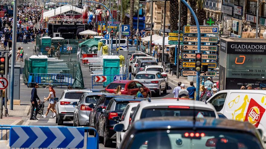 Folleto del transporte público de las Hogueras de Alicante 2024