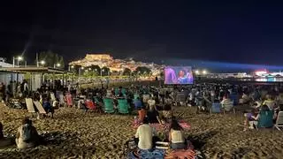 Peñíscola inaugura su cine de verano en la playa con 'Encanto'
