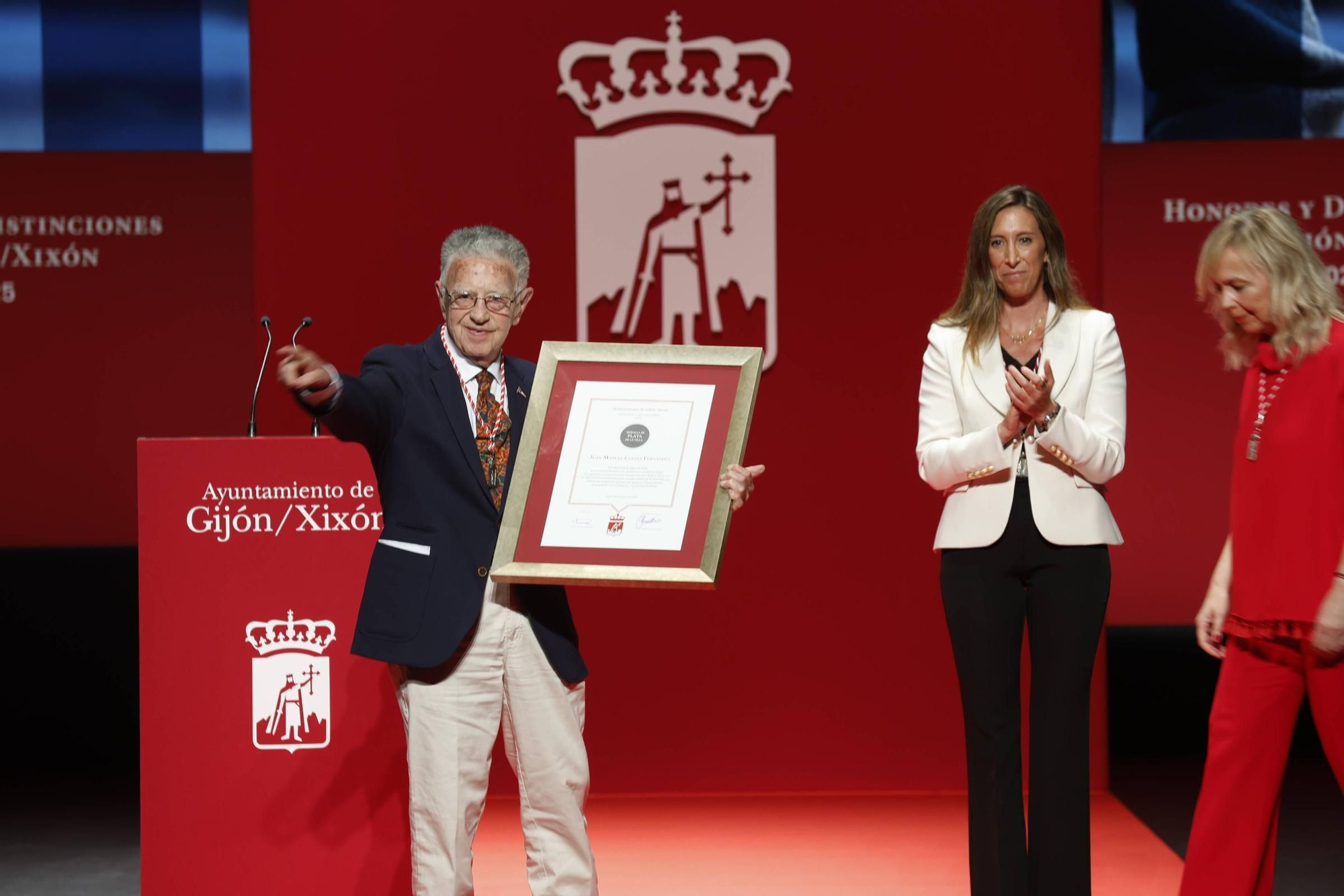 La entrega de medallas y distinciones de Gijón, en imágenes