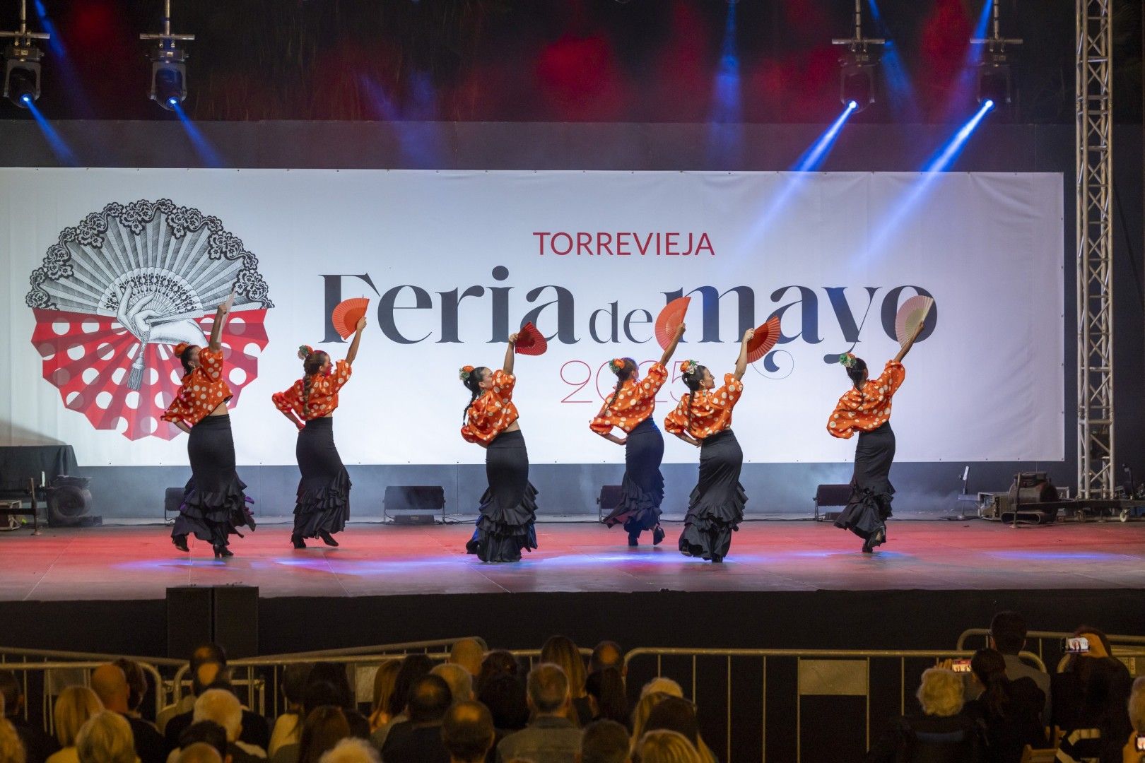 Por sevillanas en la Feria de Mayo de Torrevieja 2025
