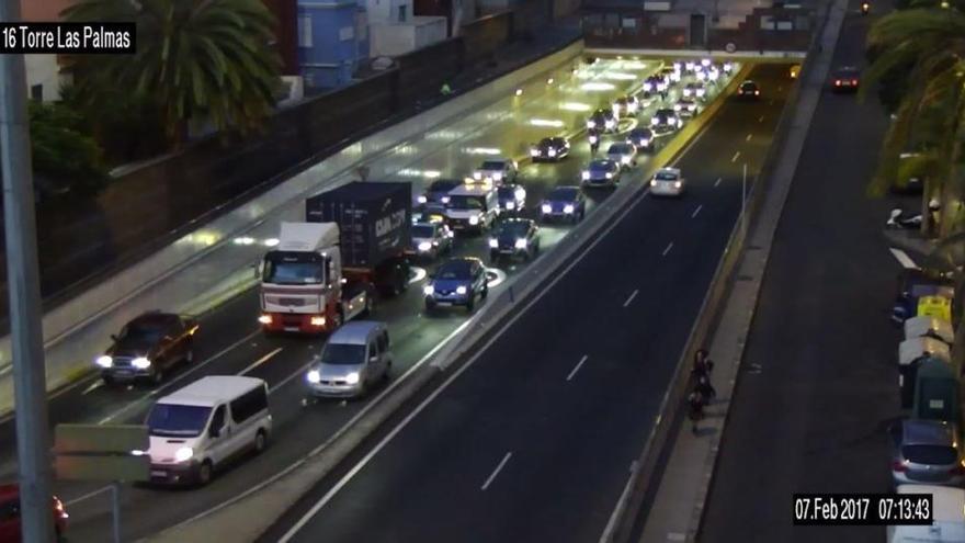 Atasco en los túneles de Julio Luengo