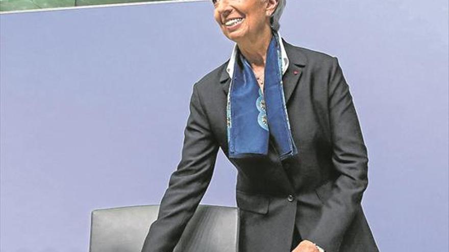 Lagarde debuta en el BCE con grandes dosis de optimismo