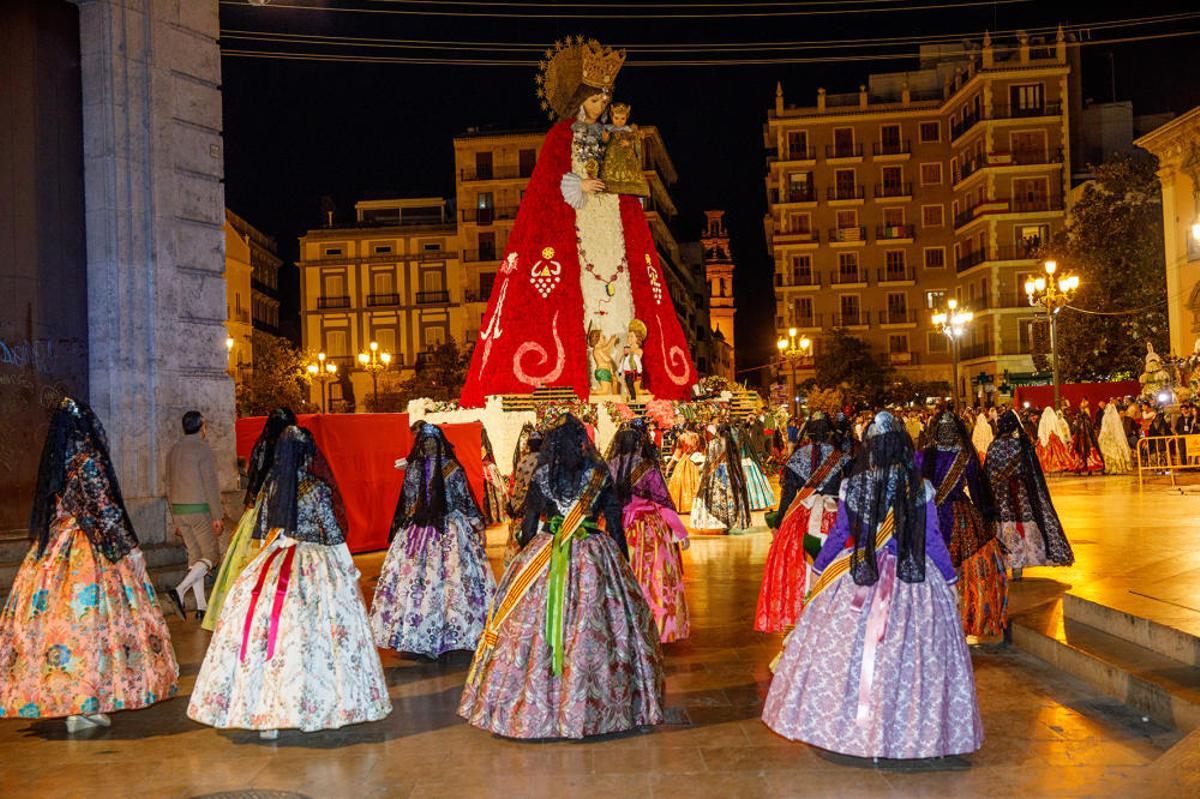 Las fallas de Mislata, en la Ofrenda de València