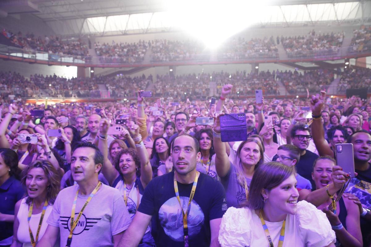 Hombres G desbordan Gijón con su concierto Hombres G desbordan Gijón con su concierto