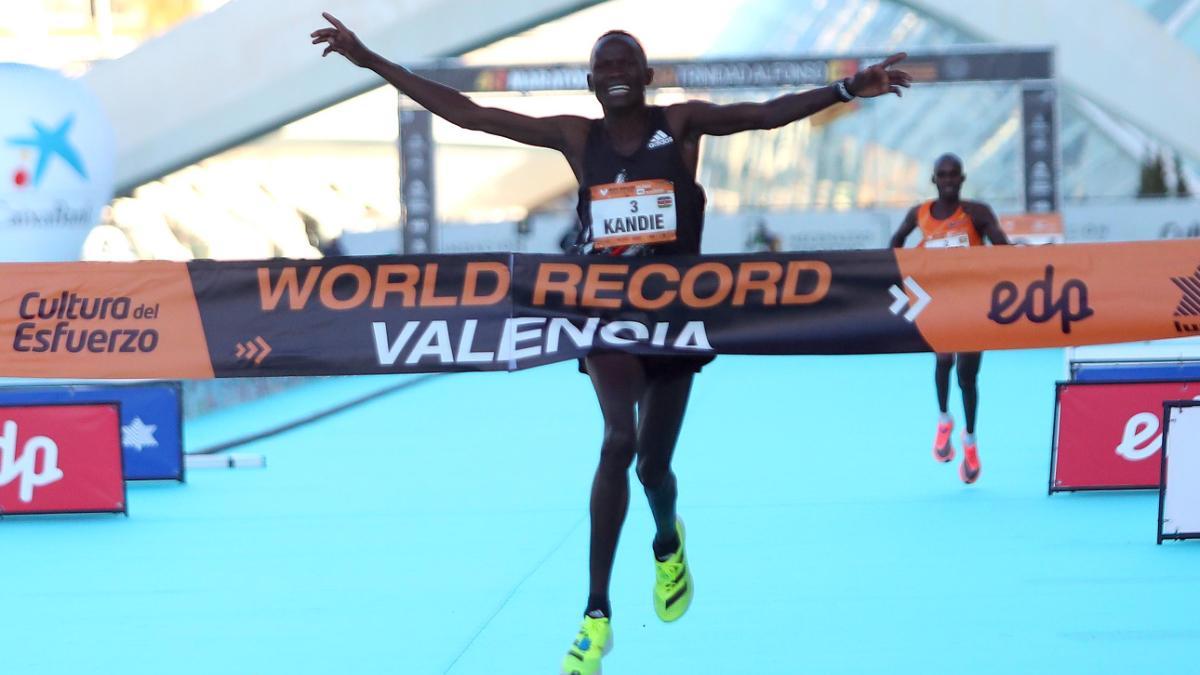 Maratón Valencia 2020: las imágenes del maratón y el Medio Maratón