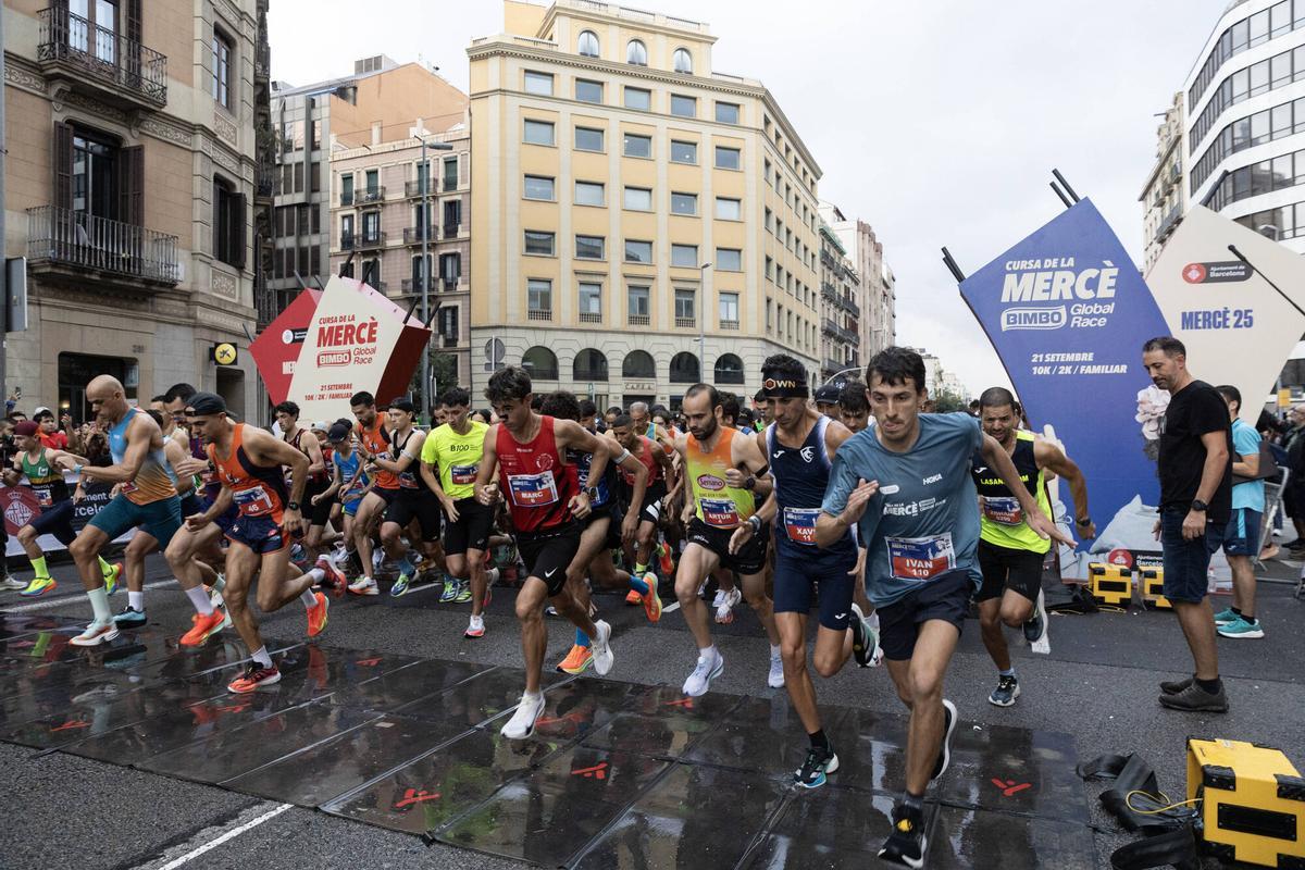 14.000 corredores participan en esta edición de la Cursa de la Mercè, en Barcelona.