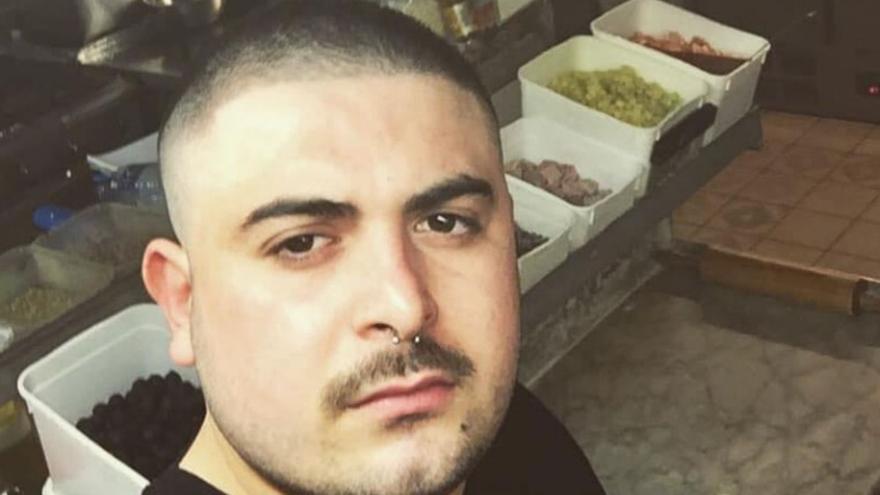 El joven, en un ‘selfie’ que colgó en su página de Facebook. | FACEBOOK