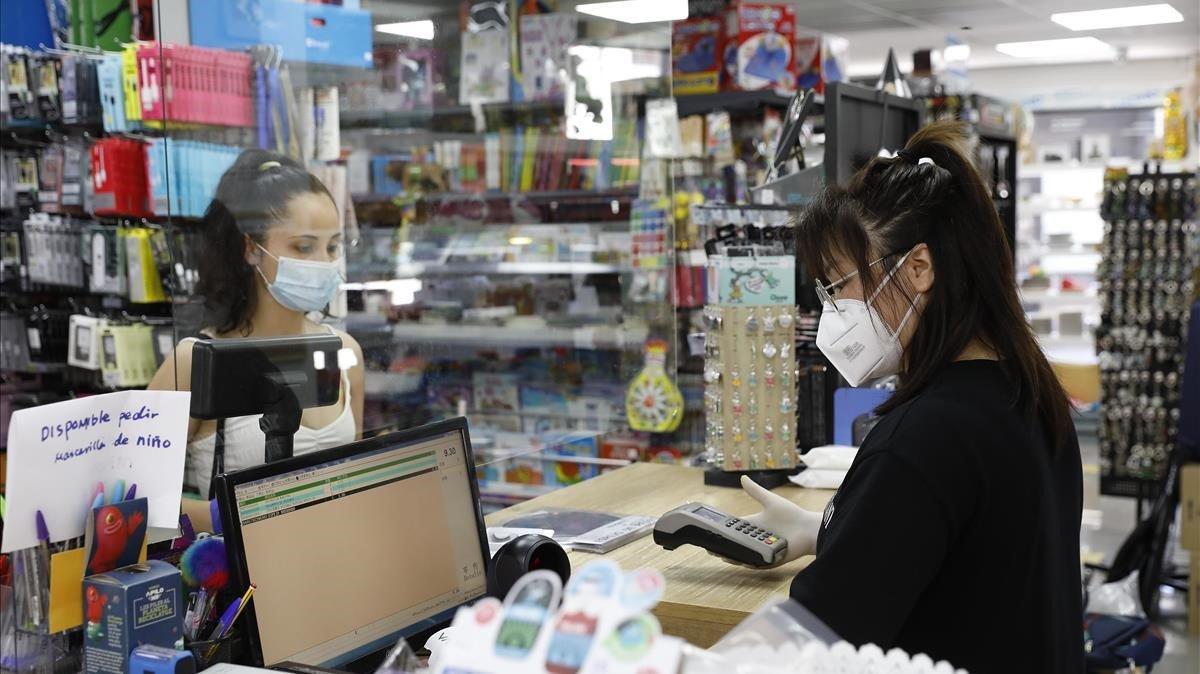 zentauroepp53466523 barcelona 19 05 2020  coronavirus covid 19 comercio bazar ch200519162659