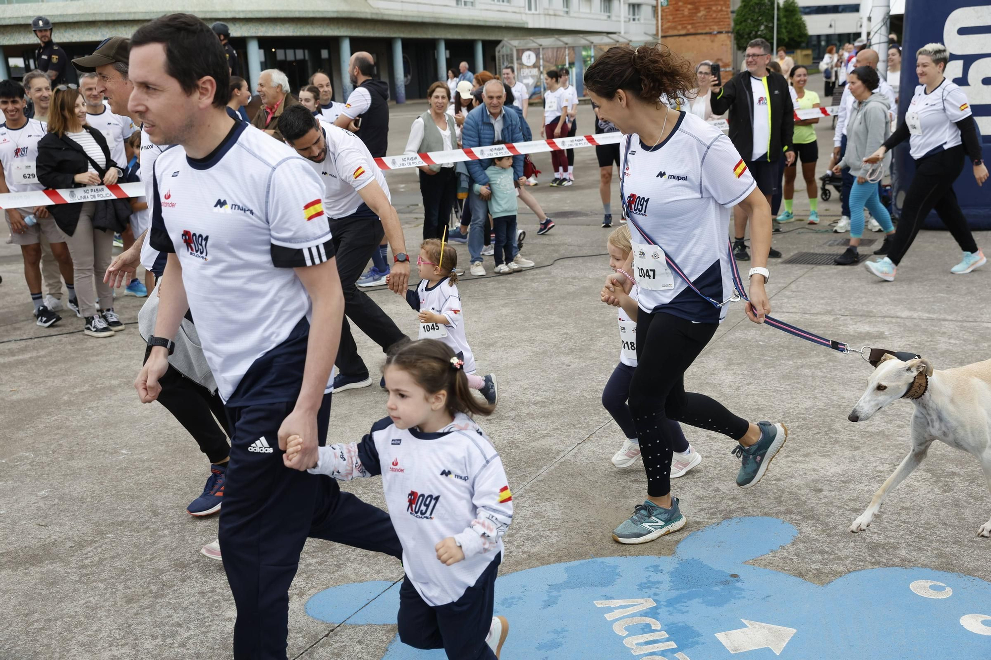 En imágenes: Gijón se vuelca con la "Ruta 091" de la Policía Nacional
