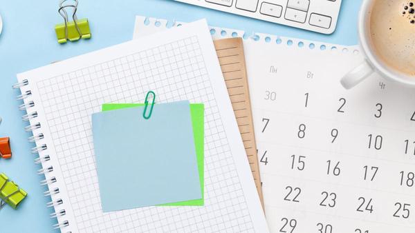 Righello Banale Raccogli Le Foglie Calendario Escolar Jesuitas Amico Di 